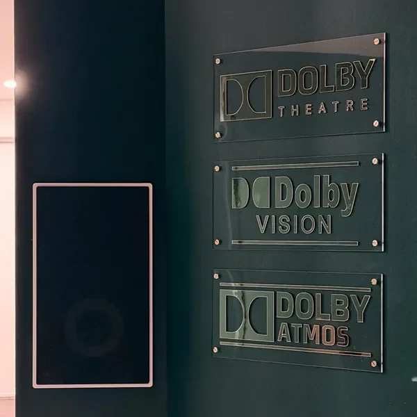Papan Tanda Dolby Atmos: Dekor - Home Cinema Dolby Atmos ulasan dan harga